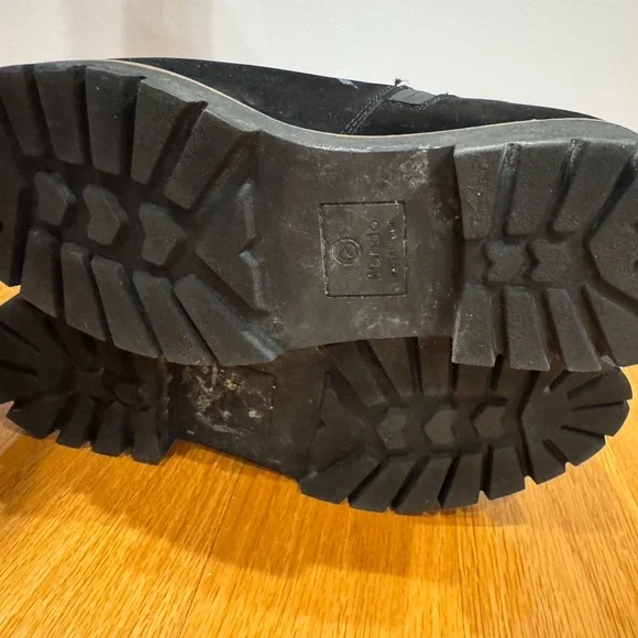 Blondo Black Dalia Waterproof Ankle Boots Silver Buckle Chunky Sole size 9.5 - Picture 9 of 9